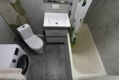 Apartament cu 2 camere decomandat în Lipovei