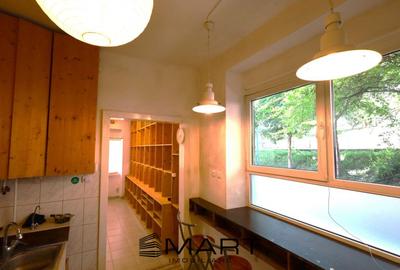 Spațiu comercial, de 28 mp, în Central