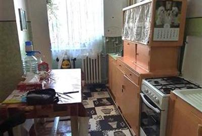 Apartament cu 3 camere decomandat, mobilat în Viziru 3 - 9
