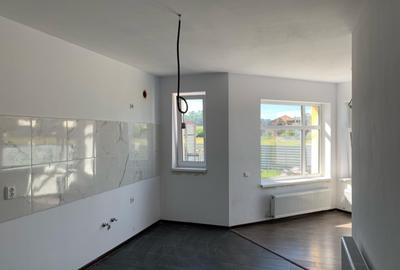 Casa sampetru spre harman - 3