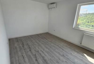 Apartament cu 2 camere decomandat în Central - 11