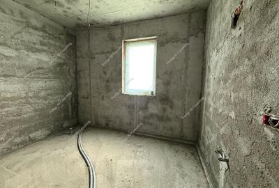 Casa la rosu dispusa pe Parter | 740 Teren | Sag - 10