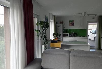 Casă cu Teren 870 Mp în Ciugud