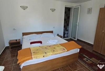 Casă cu 6 camere cu Teren 496 Mp în Central - 9