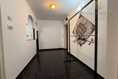 Birou, de 40 mp, în Unirii - 4