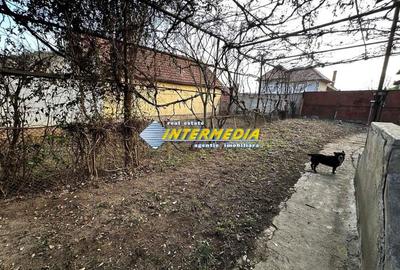 Casa Veche cu Anexe si 1242 mp Teren Intravilan imprejmuit la asfalt cu toate utilitatile si - 6