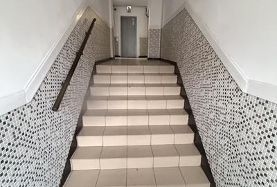 Apartament cu 3 camere semidecomandat, mobilat în Drumul Taberei - 13