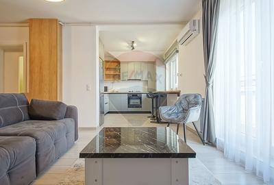 Apartament cu 2 camere semidecomandat, mobilat în Tractorul - 5