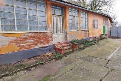Casă cu 4 camere cu Teren 2300 Mp în Cenad - 2
