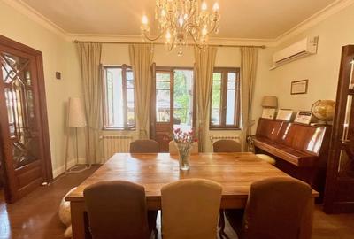Apartament superb, tot  etajul 1+garsoniera Dorobanti, in vila cu curte si garaj
