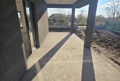 Casă cu 3 camere în Lazuri - 7