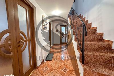 Casă cu 4 camere în Piatra - 12