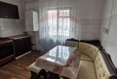 Apartament cu 3 camere în 1 Mai - 4