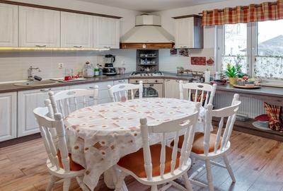 Casă individuală cu 5 camere cu Canalizare în Stupini - 1