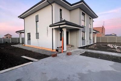 Duplex P+1 modern partea stanga, 110 mp utili, teren 415 mp zona noua Sacalaz Pre?: 165.000 - 4