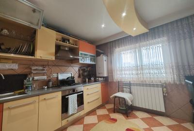 Apartament cu 2 camere decomandat în Costin Georgian - 9