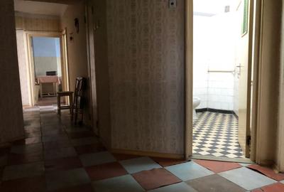 Calarasilor! Apartament 4 camere decomandat! suprafata 93mp - 6