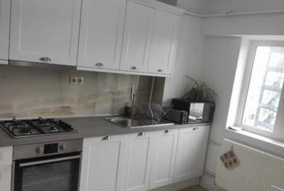 Apartament cu 3 camere decomandat în George Enescu - 10