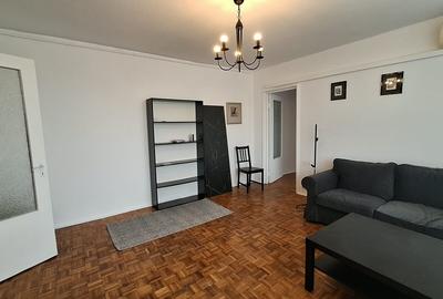 Apartament cu 3 camere decomandat în Colentina