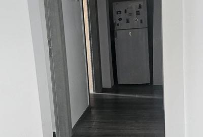 Apartament cu 3 camere semidecomandat în Apusului - 8