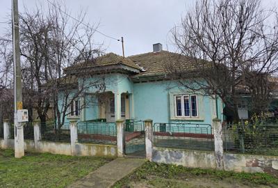 Casă cu 4 camere cu Teren 703 Mp în Făcăeni - 8