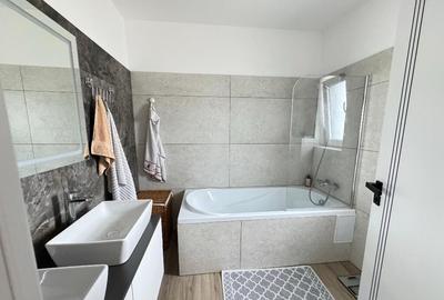 Casă cu 5 camere cu Teren 456 Mp în Berceni