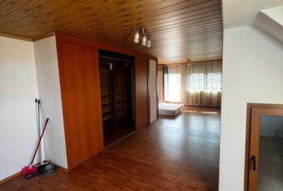 Casă cu 4 camere cu Teren 1213 Mp în Vladimirescu - 2