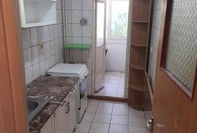 Garsonieră decomandată în Titan - 2