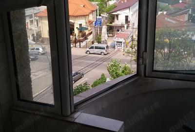 Garsonieră decomandată în Central - 1