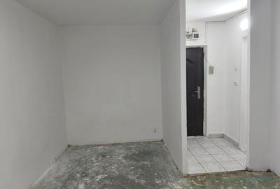 Garsonieră semidecomandată în Teiul Doamnei - 1