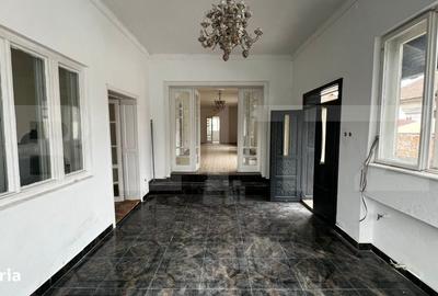 Casă cu 6 camere cu Teren 644 Mp în Central - 3