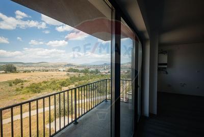 Apartament cu 3 camere decomandat în Cetate