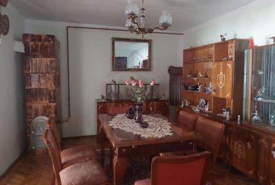 CASĂ 5 CAMERE\ OȚELU-ROȘU\ZONA CIREȘA \ COMISION 0% - 4