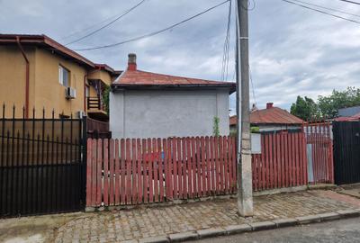 Casă cu 3 camere în Uiești - 1