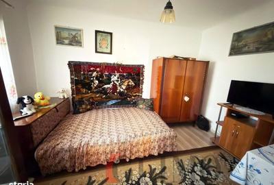 Casă cu 3 camere decomandat în Sârbi - 5