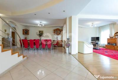 Casă cu 5 camere cu Teren 3659 Mp în Sărata - 1