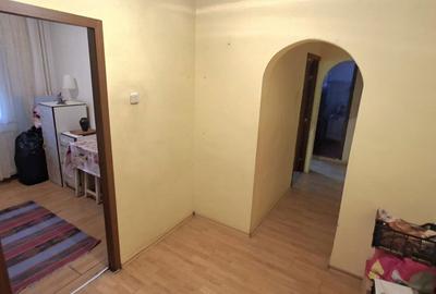 Apartament cu 3 camere decomandat în Alexandru cel Bun - 2