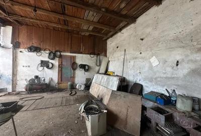 Casă cu 7 camere cu Teren 2500 Mp în Central - 4