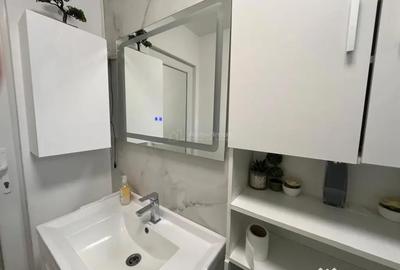 Apartament cu 3 camere semidecomandat în Central - 6