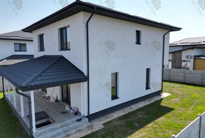 Casă cu 5 camere cu Teren 400 Mp în Berceni