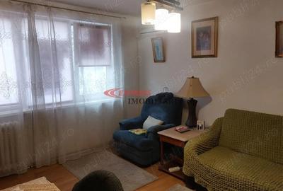 Apartament cu 3 camere semidecomandat în 1 Decembrie 1918