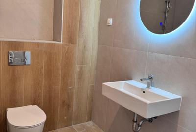 Apartament cu 2 camere semidecomandat în Tractorul - 6