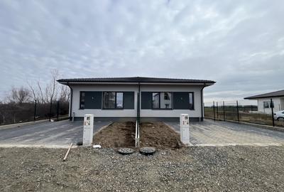 Duplex cu 3 camere cu Teren 272 Mp în Bucovăț (Remetea Mare) - 1