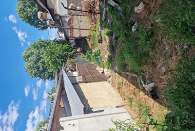 Casa batraneasca nelocuibila de vanzare Casa batraneasca nelocuibila de vanzare - 5