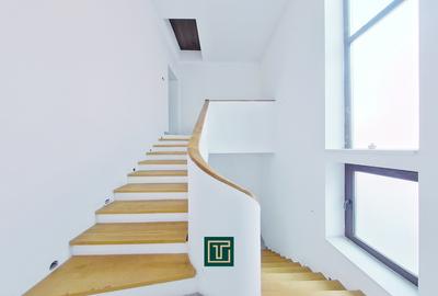 Birou, de 393 mp, în UTA - 3