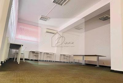 Spațiu comercial, de 105 mp, în Central - 6