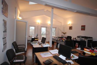 Casă individuală cu 12 camere cu Canalizare în 1 Mai - 7