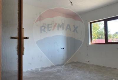 Casa / Vila cu 5 camere de vanzare - 18