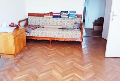 Apartament cu 3 camere decomandat în Țiglina 2 - 4