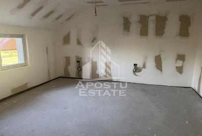 Casă cu 4 camere cu Teren 2878 Mp în Suștra - 9